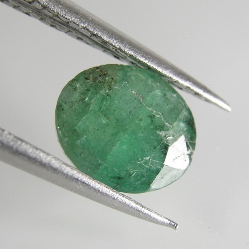 Broušený přírodní Smaragd, 1,38 ct., 7,8x6,7x3,9mm