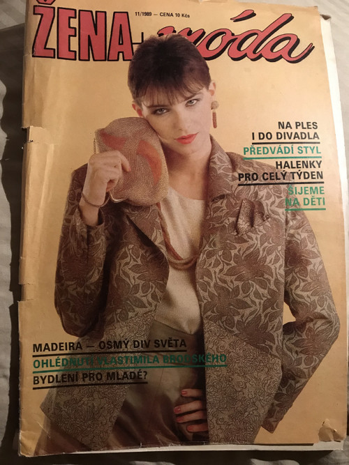 Žena + Móda 11/1989 Halenky a šijeme pro děti
