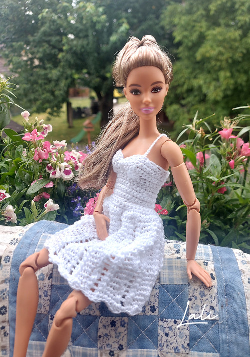 Háčkované šatičky pro Barbie Made to move 1. — foto 1