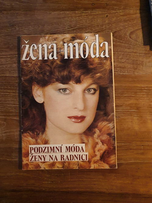 Žena a móda 10/1983