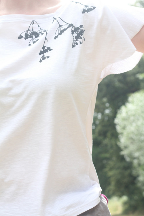 Volné triko ............ L - XL — foto 1