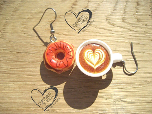 Bílé Cappuccino S Donutem
