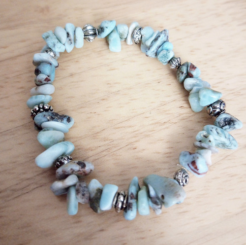 Náramek z minerálů larimar