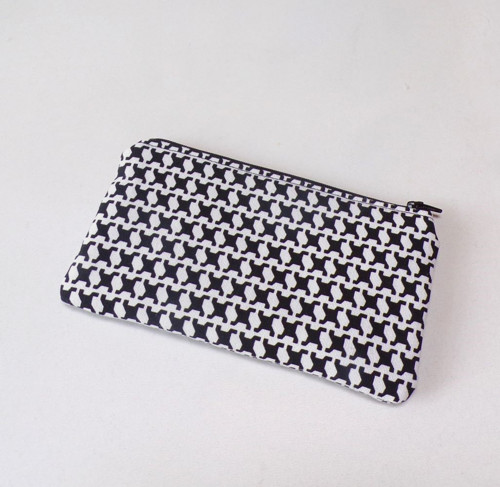 Pouzdro na mobil 19 x 10 cm - kohoutí stopa