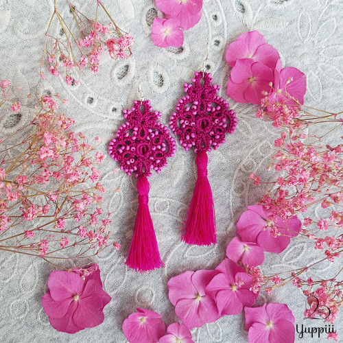 Fuchsiové Bohemian Divine s korálky ࿐
