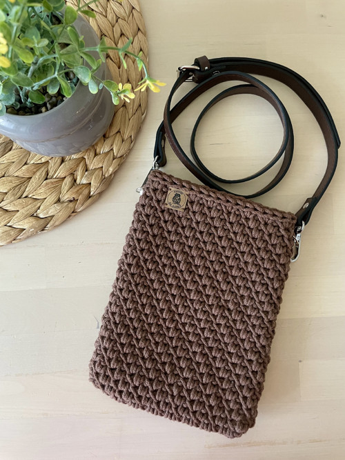 Háčkovaná mini kabelka ARIA - mocha/kávová