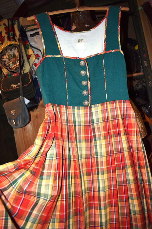 Dobová šatovka, šaty vel. 36