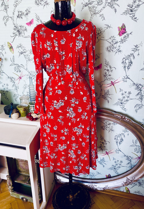 Šaty tea dress in red — foto 1
