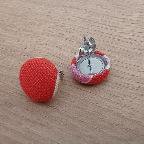 Červené s barevnými okraji - buttonkové náušnice