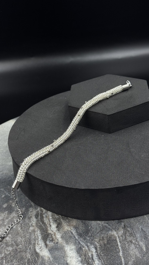 Elegantní náramek z čirých skleněných korálků TOHO