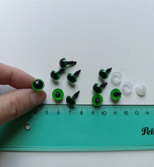 Oči zelené Ø 1cm — foto 1