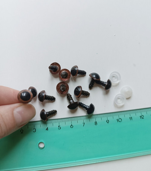 Oči hnědé Ø 1cm