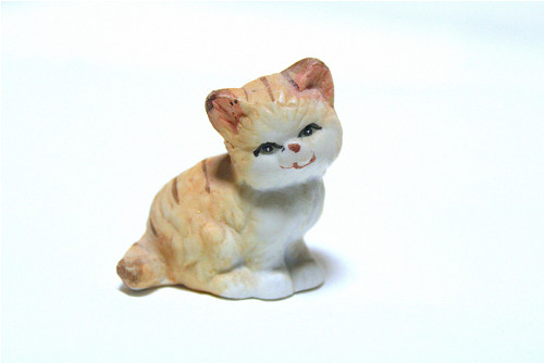 Porcelánová kočička