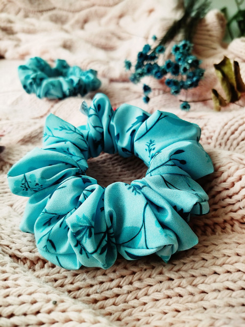 Gini HEDVÁBNÁ scrunchie M- TURQUOISE — foto 1
