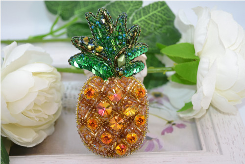 Brož Ananas — foto 1