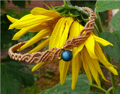 Macramé Choker s korálkem Apatitu.