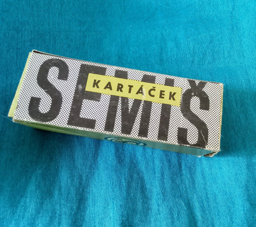 Kartáček na semiš