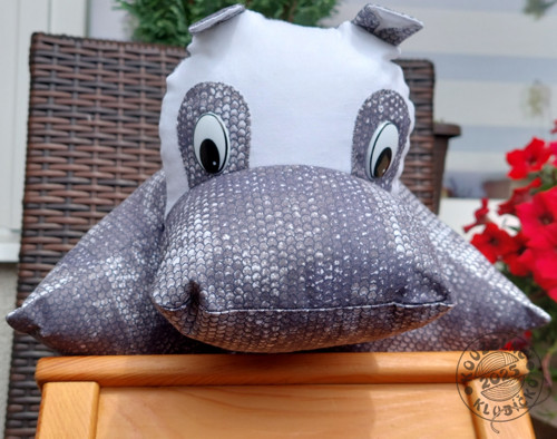 Polštářek Hrošík "Hadí" kůže šedý 1ks IHNED