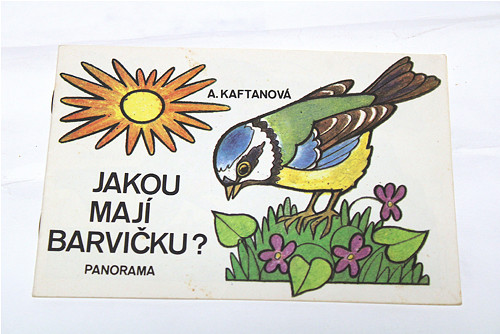 Retro omalovánka Jakou mají barvičku?