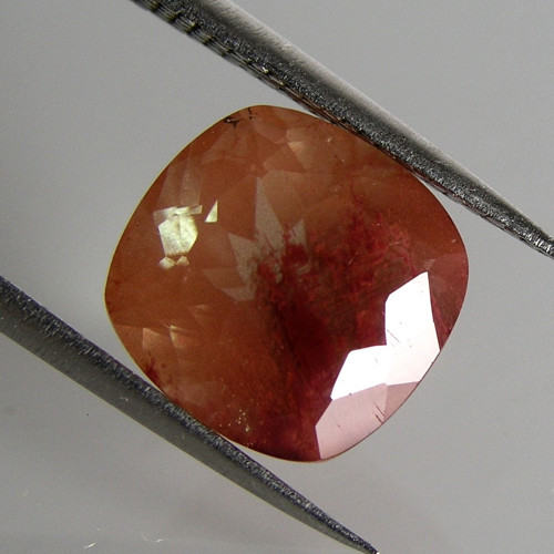 Broušený přírodní Andezin, 5,63 ct., 11,1x10,8 mm