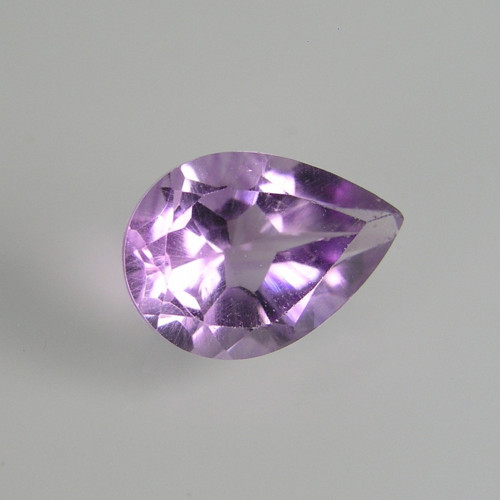 Broušený přírodní Ametyst, 1,90 ct., 10x7,2x5,1 mm