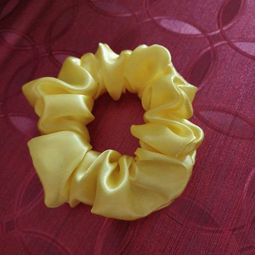 Scrunchie - žlutá
