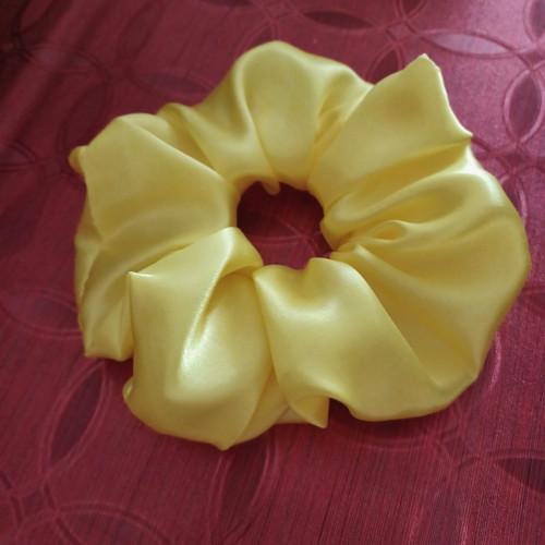 Scrunchie - žlutá