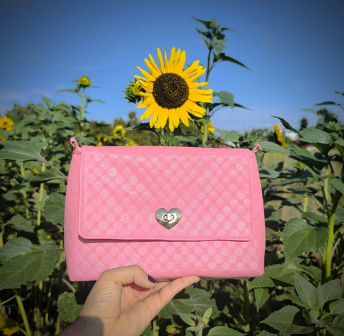 Crossbody kabelka z prošívané ekokůže růžová