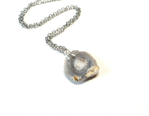 Chalcedon surový, řetízek chir.ocel
