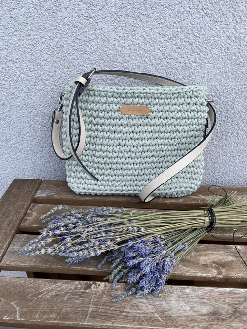 Crossbody kabelka barvy pistácie