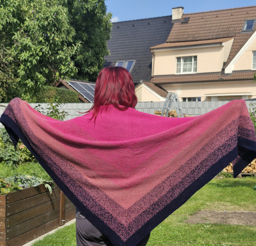 Ručně háčkovaný růžovo-modrý šátek mech, 235 cm