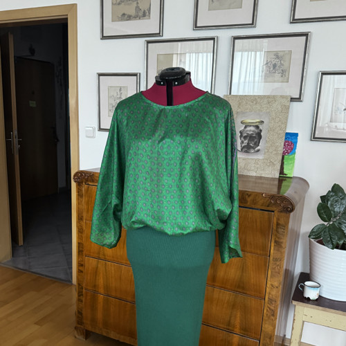 Hedvábná halena — foto 1