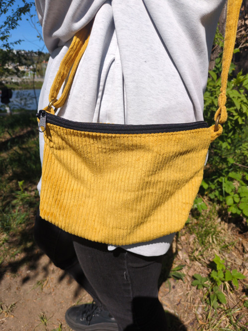 Manšestrová taška-Crossbody hořčicová
