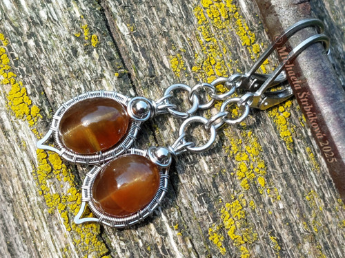 SKAPOLIT s efektem KOČÍČÍHO OKA - náušnice