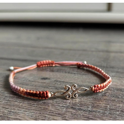 Náramek Shamballa s kovovým doplňkem