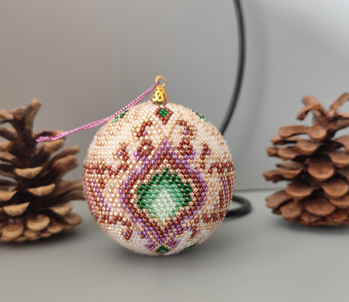 Baňka z korálků - průměr 7 cm - v krabičce