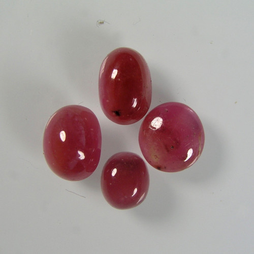 Přírodní Rubíny, 8,62 ct./4,ks., 6,3-8,5 mm