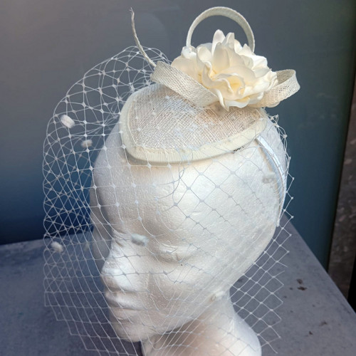 Ivory Fascinator Sinamay