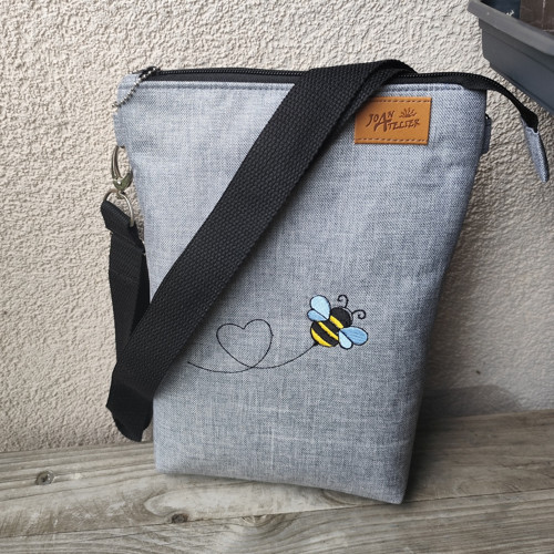 Háta, crossbody taštička - VČELKA