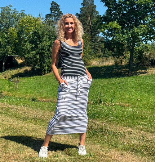 Bíločerná sukně s kapsami dlouhá