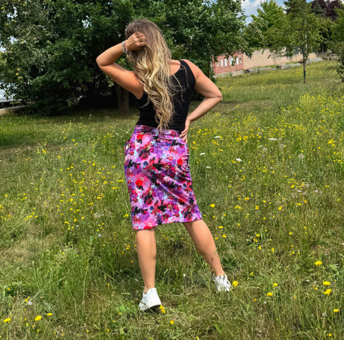 Sukně s kapsami krátká fialové květy