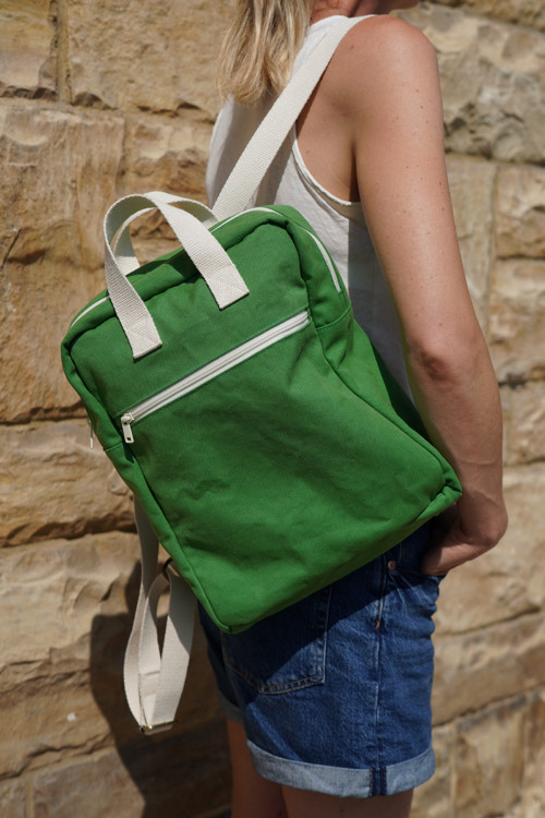 Batoh svěží zelená