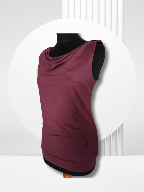 Elegantní top s vodovým výstřihem