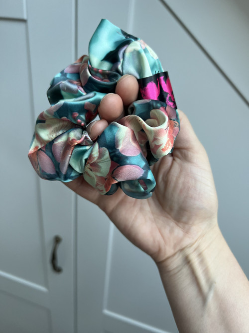 Pinkpunk scrunchie - světle tyrkysová