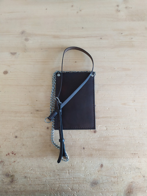 Kožené crossbody pouzdro na mobil