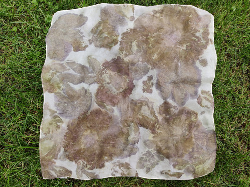 Hedvábný šátek – pivoňka (ECOPRINT)