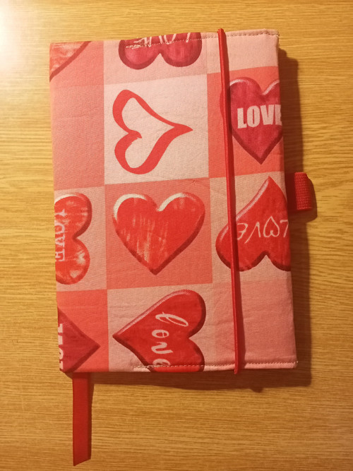 Obal na turistický deník s kapsičkou - love