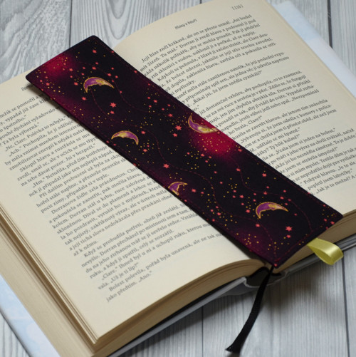 Záložka do knihy - Violet galaxy