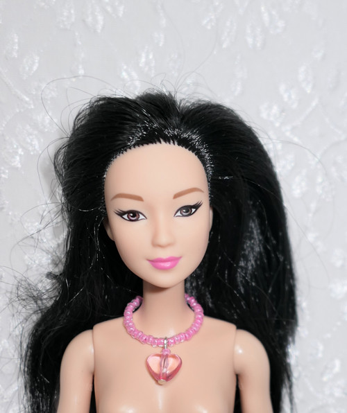 Náhrdelník pro Barbie se srdíčkem — foto 1