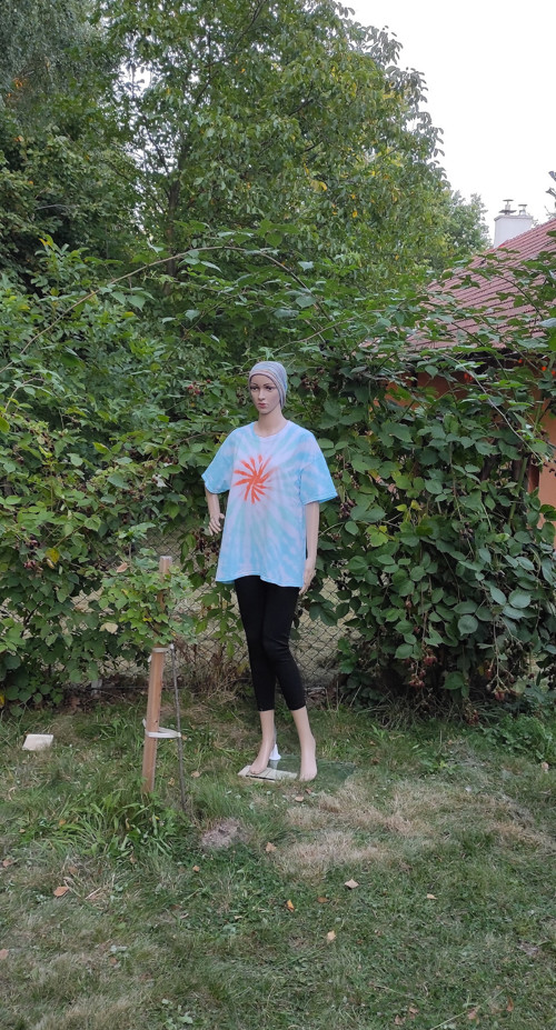 Dámské tričko vel. XL s oranžovou spirálou